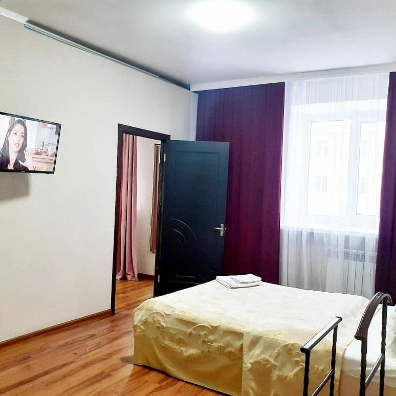 City Hotel Ust-Kamenogorsk Ngoại thất bức ảnh