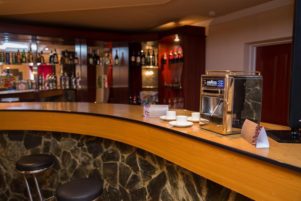 City Hotel Ust-Kamenogorsk Ngoại thất bức ảnh