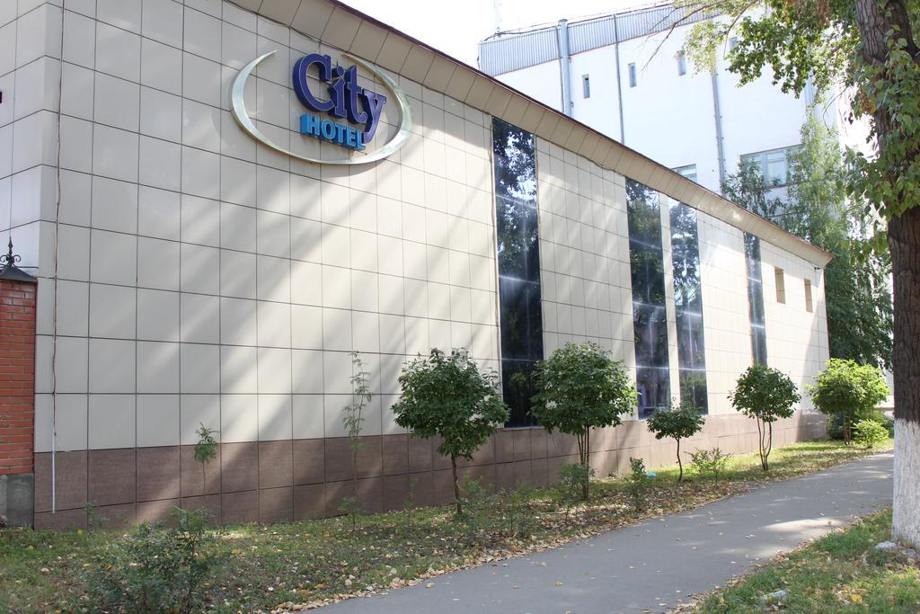 City Hotel Ust-Kamenogorsk Ngoại thất bức ảnh