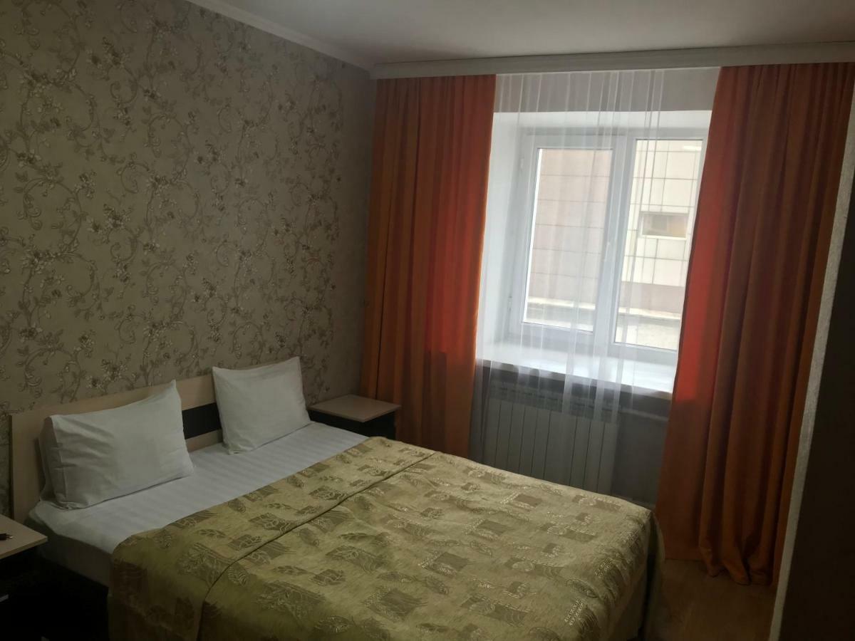 City Hotel Ust-Kamenogorsk Ngoại thất bức ảnh