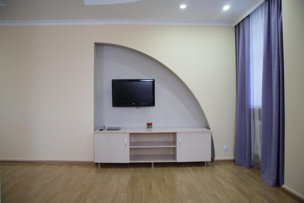 City Hotel Ust-Kamenogorsk Ngoại thất bức ảnh