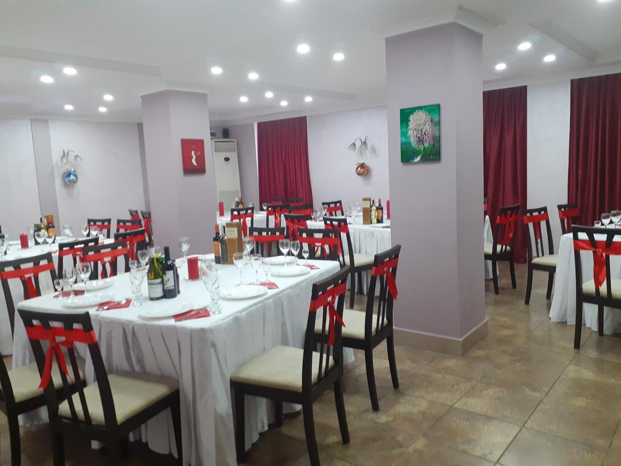 City Hotel Ust-Kamenogorsk Ngoại thất bức ảnh