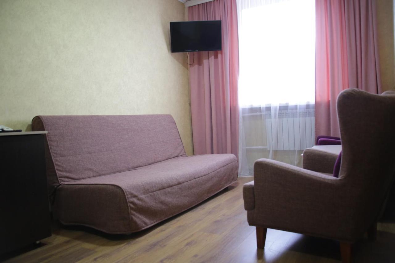City Hotel Ust-Kamenogorsk Ngoại thất bức ảnh