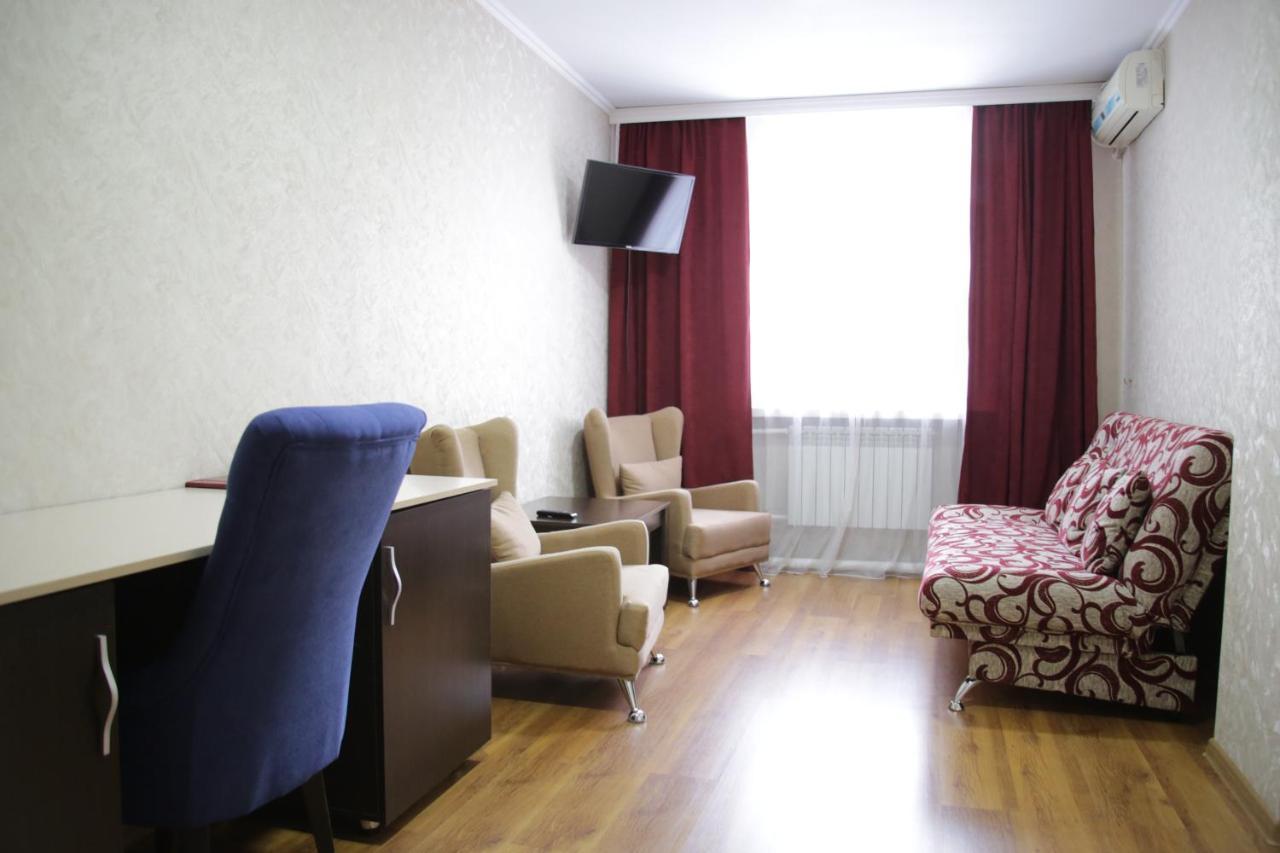 City Hotel Ust-Kamenogorsk Ngoại thất bức ảnh
