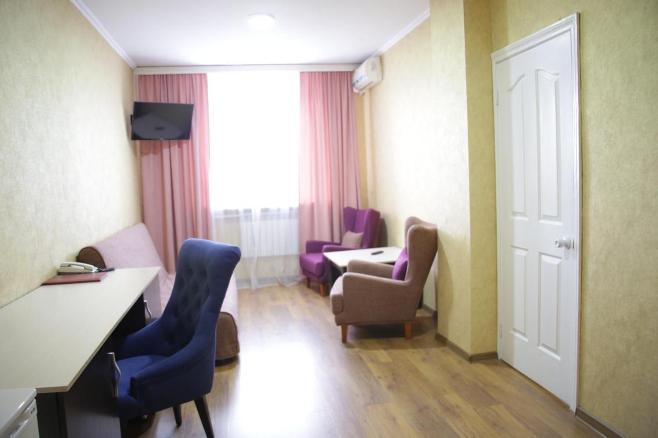 City Hotel Ust-Kamenogorsk Ngoại thất bức ảnh